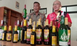 Satpol PP Kabupaten Tasikmalaya Amankan Puluhan Botol Miras