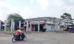 Transaksi Miras Sampai Daging Anjing, Warga Minta Bangunan Eks Terminal Cilembang Dibongkar Gara-Gara Sering Disalahgunakan