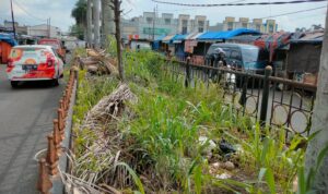 median jalan pasar cikurubuk