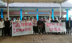 Mahasiswa dari BEM FAI Unsil Tasikmalaya