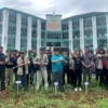 UMB Tasikmalaya Lestarikan Lingkungan, Tanam 180 Bibit Pohon