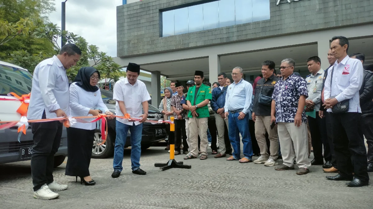 Bantuan Mobil pojok pengawasan bawaslu