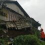 rumah warga bencana ambruk