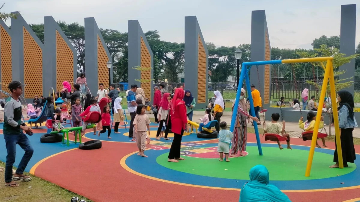 tempat ngabuburit, lapangan alun-alun dadaha