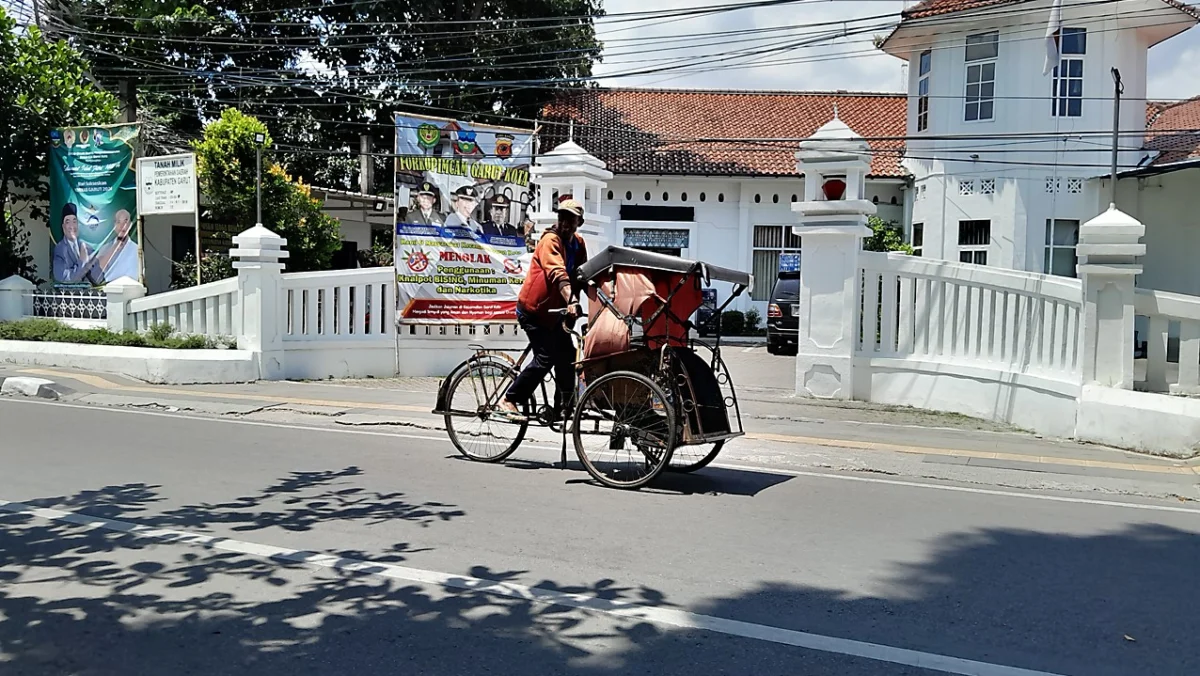 pemkab garut melarang delman dan becak beroperasi