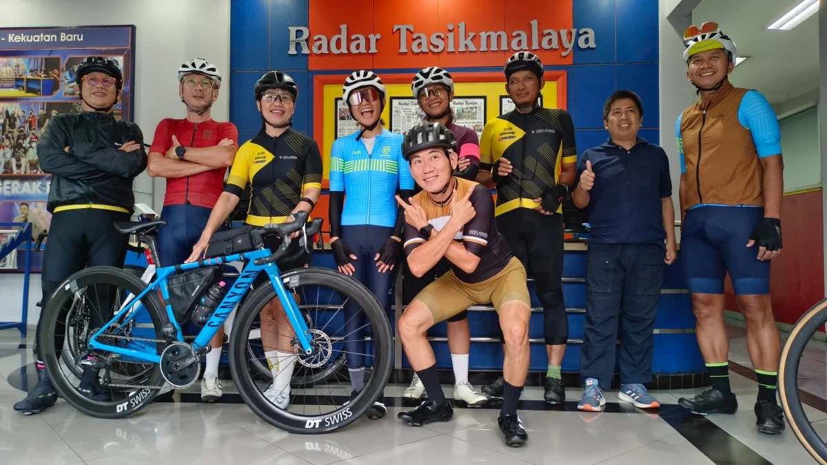 gowes bareng Azrul Ananda