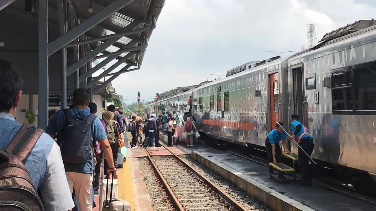 stasiun kereta api tasikmalaya