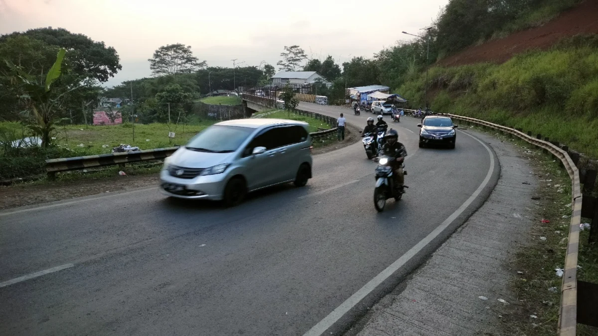 Jalur gentong, puncak arus balik, lalu lintas