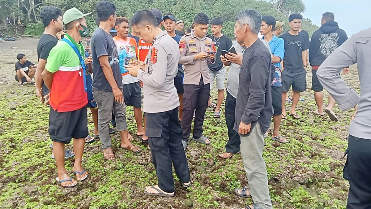 terseret ombak pantai muaragatah