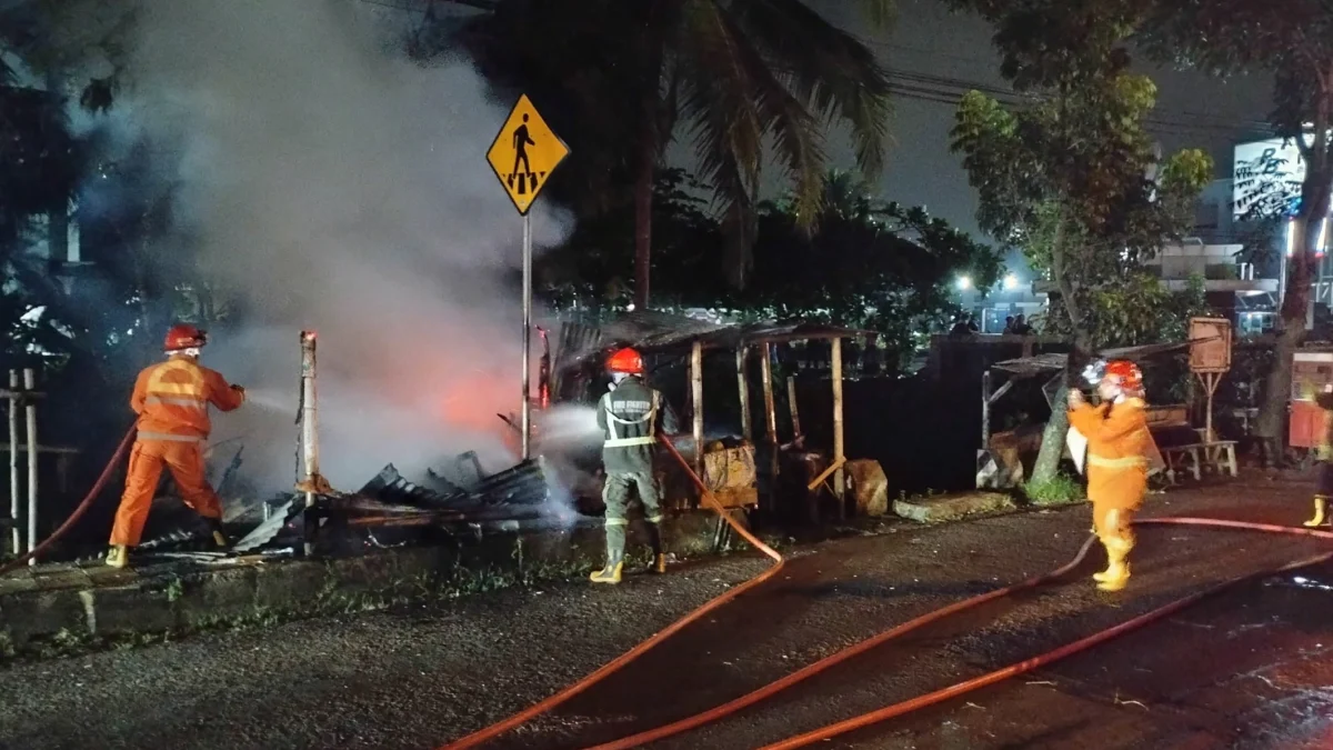 Kebakaran warung kopi, damkar kota tasikmalaya,