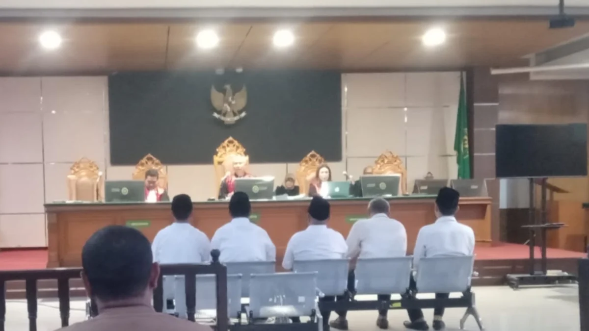 Kasus korupsi, proyek pemeliharaan jalan, putusan majelia hakim,