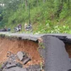 jalan taraju tasikmalaya amblas