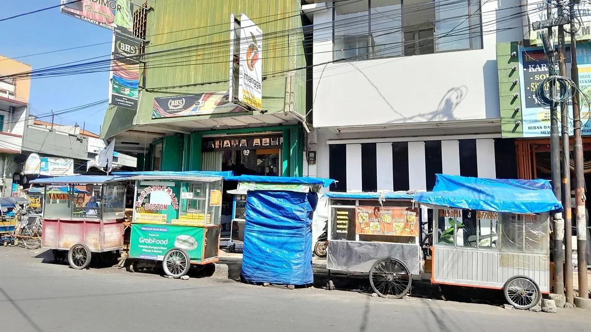 relokasi pkl dari jalan ahmad yani