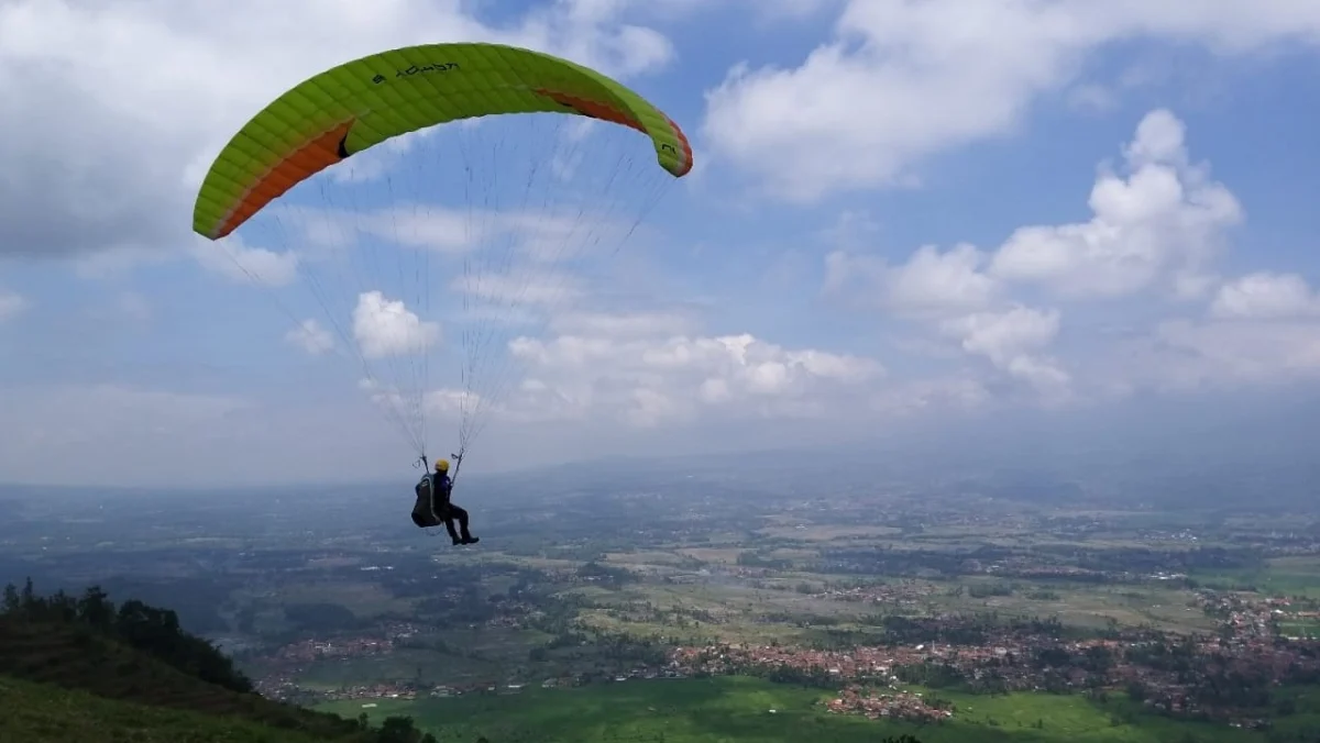 cabang olahraga paralayang kabupaten tasikmalaya