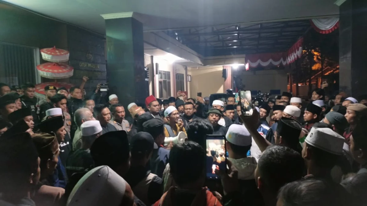 Mobil ulama, geng motor, ponpes darul ulum petir