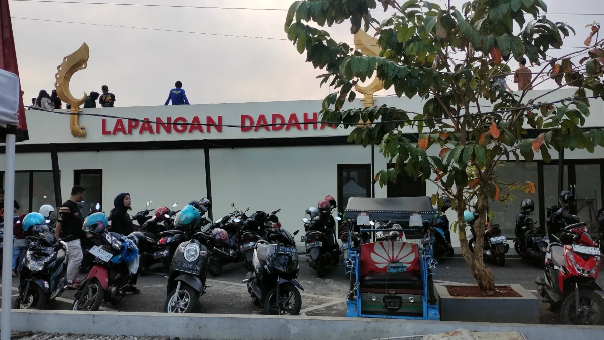 Lapangan dadaha, sewa, alun-alun