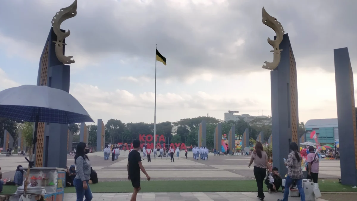 Stadion wiradadaha boleh dipakai konser musik, band radja, lapangan upacara alun-alun dadaha,