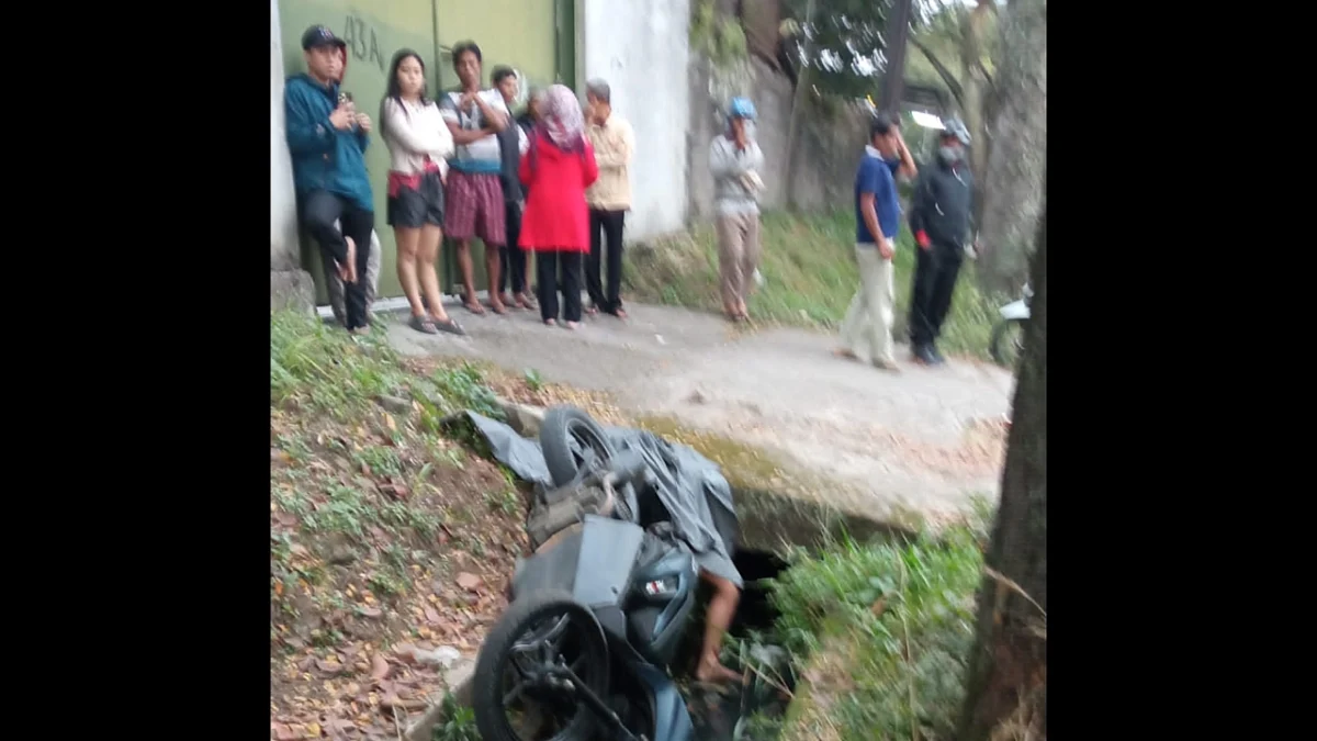 Meninggal dunia, kecelakaan lalu lintas, jalan sl tobing