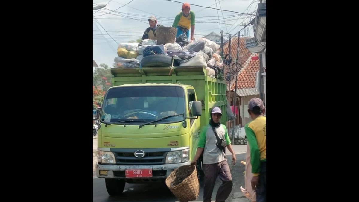 Kota tasikmalaya mengejar penghargaan adipura, optimis tapi harus realistis, retribusi sampah