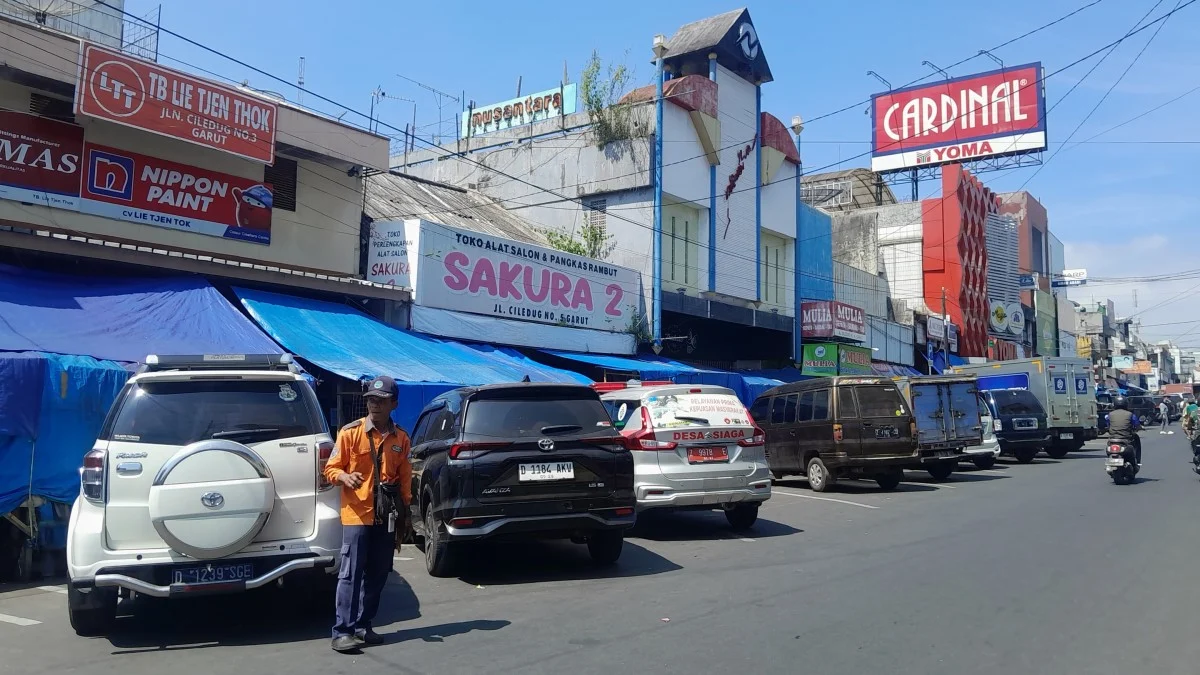 PKL Jalan Ahmad Yani batal direlokasi ke Jalan Ciledug