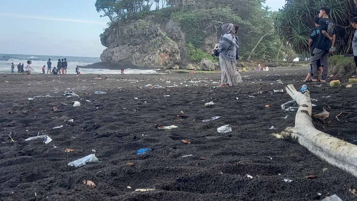 Pantai Madasari