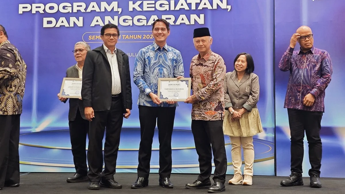 Juara 1 Nasional Capaian Indikator Kinerja Utama