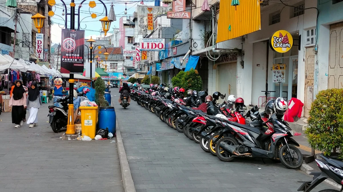 pedestrian jalan cihideung, penataan parkir, penertiban pkl