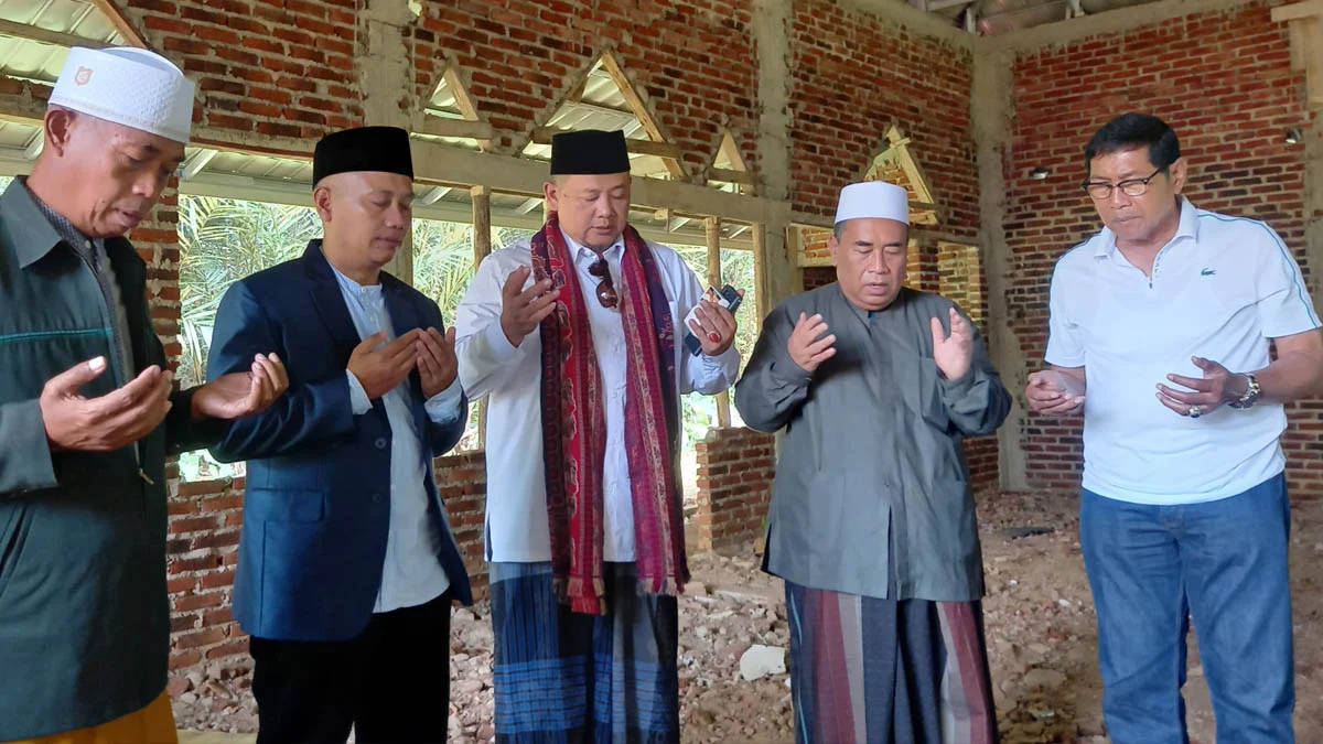 h yusuf, bantuan semen untuk masjid