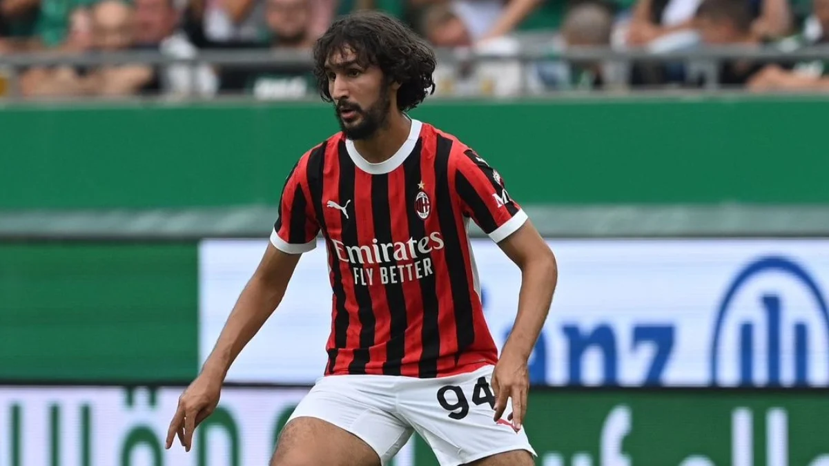 AC Milan Ingin Jual Yacine Adli