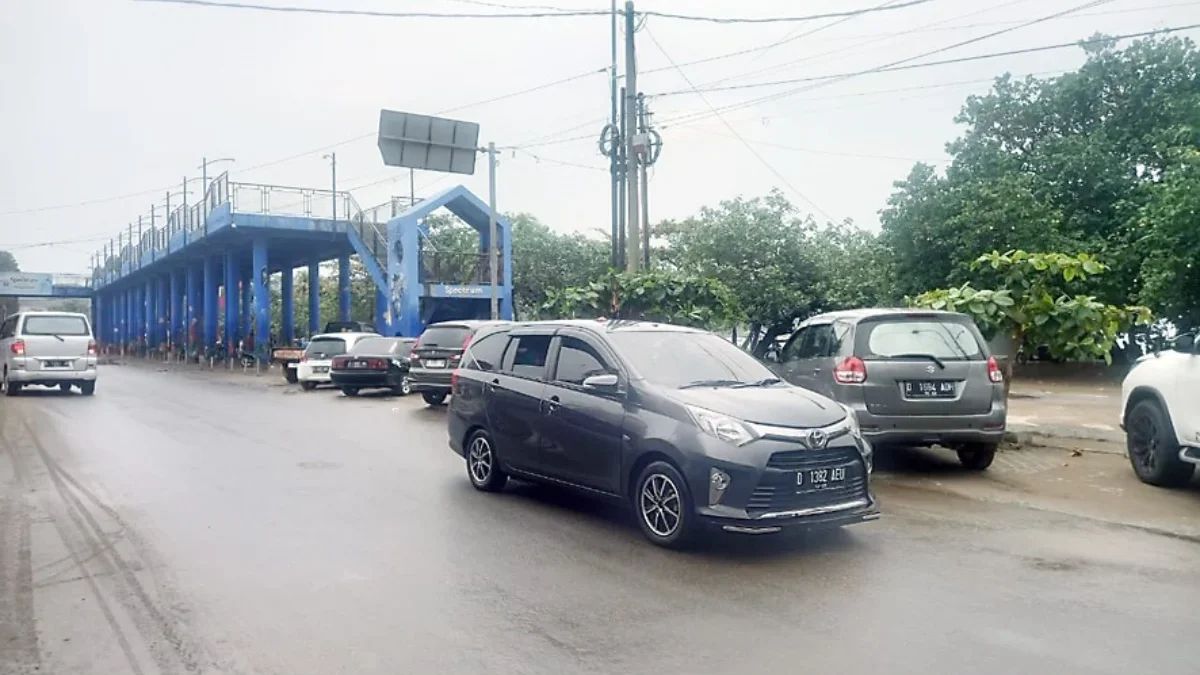 tarif parkir Pantai Pangandaran di lahan swasta