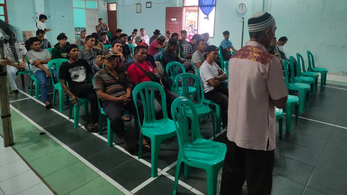 Tanjung Cemara di Desa Sukaresik