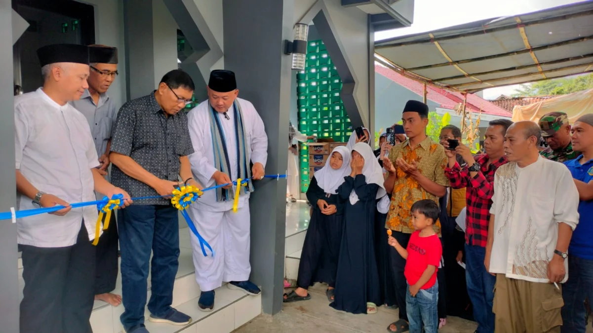 Yusuf di antara Aminudin dan Hendro, Persmian Masjid, pasangan calon Pilkada Kota tasikmalaya