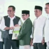 Ade Sugianto dapat SK dari PKB