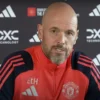 Erik ten Hag dan Roy Keane