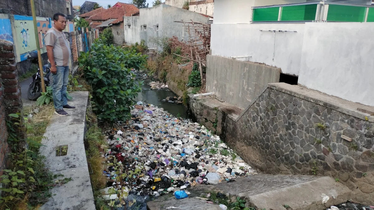 Sampah kiriman, aliran sungai, sumber penyakit