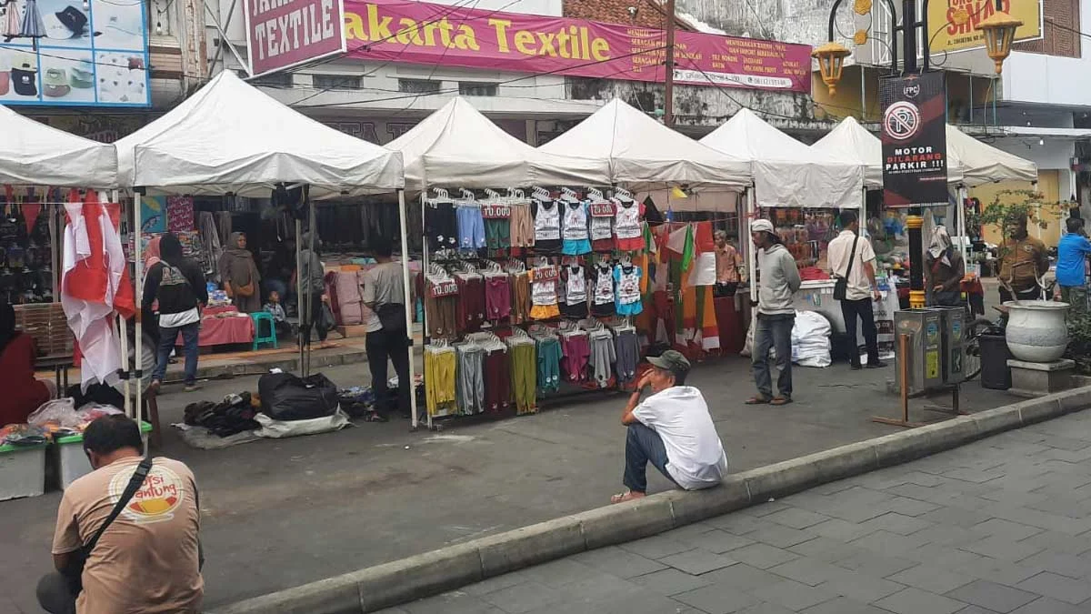 penataan PKL di pedestrian cihideung