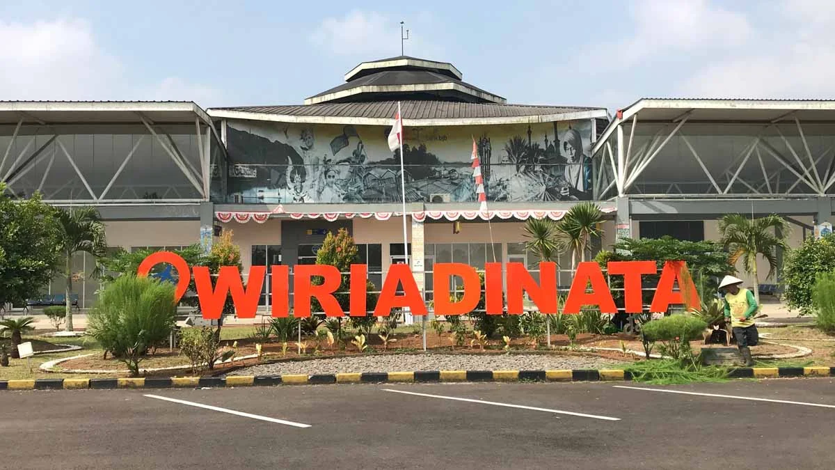 Bandara Wiriadinata