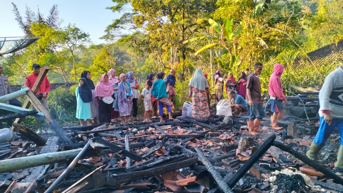 kebakaran rumah di garut