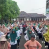 Yanto aprianto oce senam bareng fatayat nu, pasangan yakin menang Pilkada kota tasikmalaya,