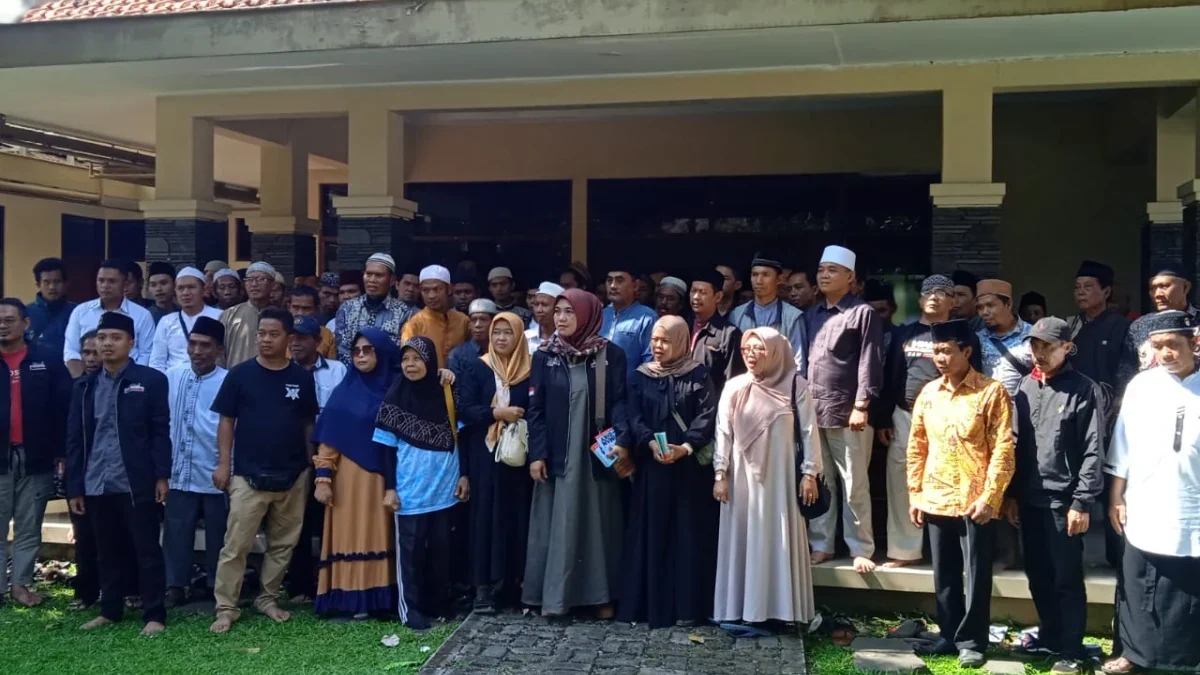 Amir mahpud gerakan ajengan muda, viman-diky pilkada kota tasikmalaya, Pengurus masjid ajengan tajug