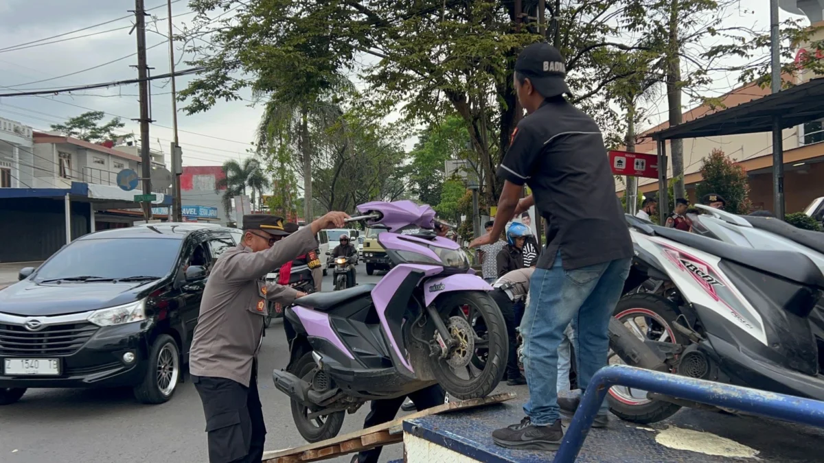 Kota tasikmalaya menolak knalpot bising, razia sepeda motor, dukungan masyarakat