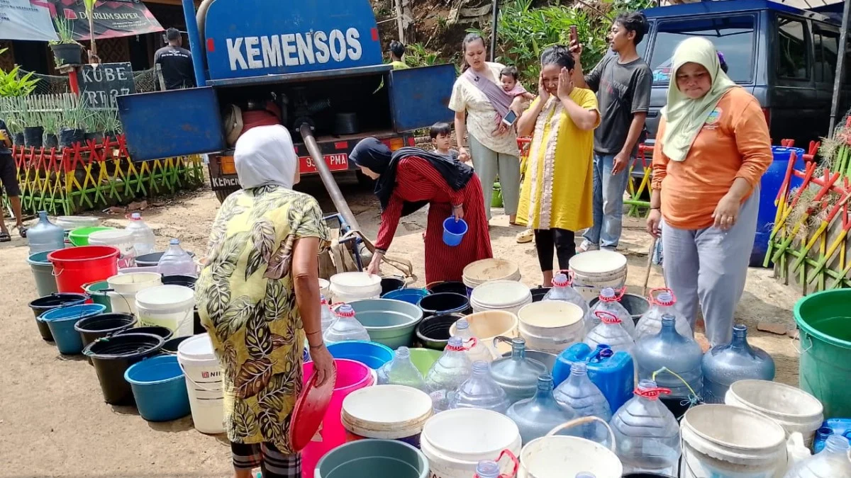 Krisis Air Bersih di Kampung Cipulus