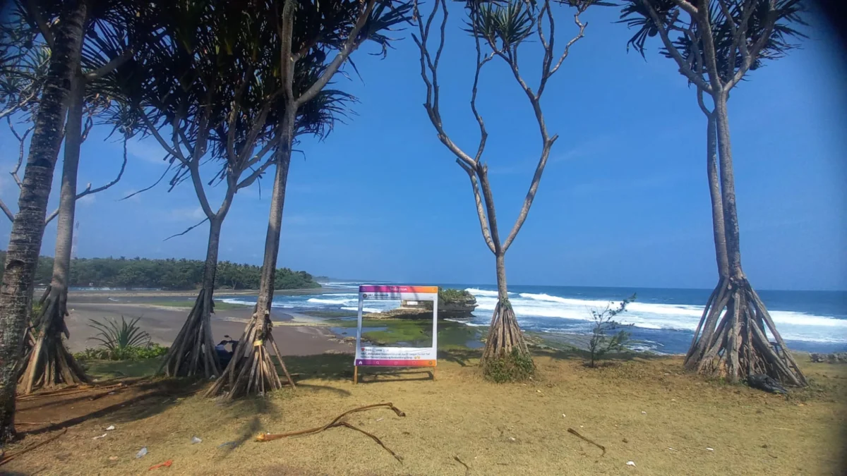 Pantai Balekembang