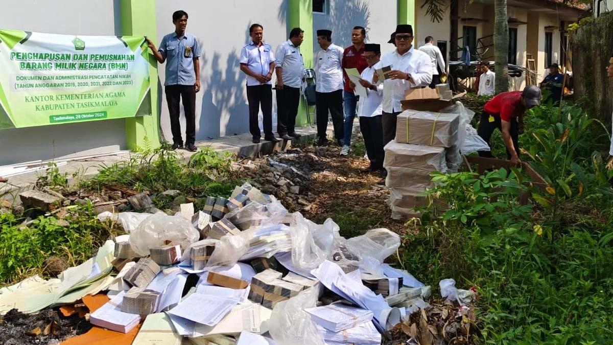 pemusnahan dokumen pencatatan nikah di kabupaten tasikmalaya