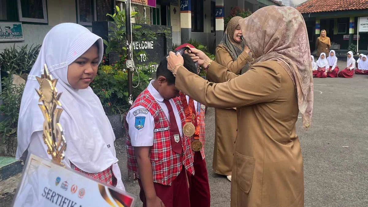 demo slot 5 lion Tiga Siswa SDN 1 Cieunteung Sukses di Kejuaraan Olahraga dan Seni