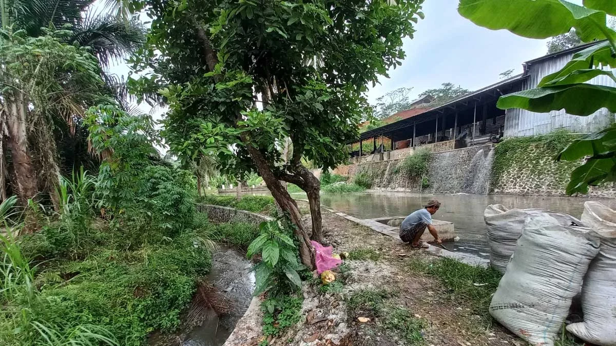 pabrik daur ulang plastik bekas di tamansari