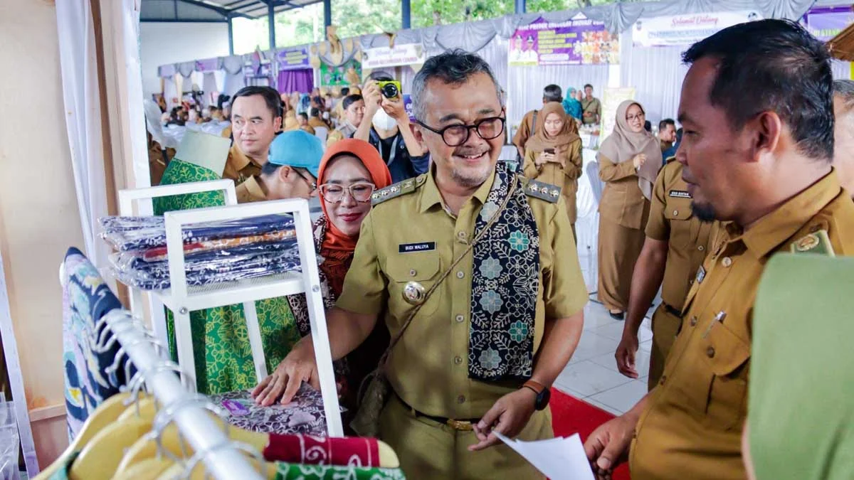 pj bupati ciamis hadiri acara rapat desa