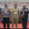 pj wali kota tasikmalayaCheka Virgowansyah (tengah)