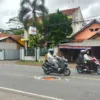 jalan nasional iii di desa cimari kecamatna cikoneng