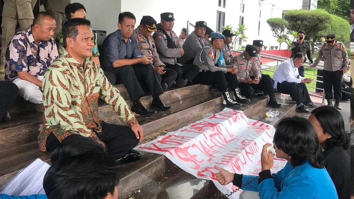 demo pencemaran air di tamansari